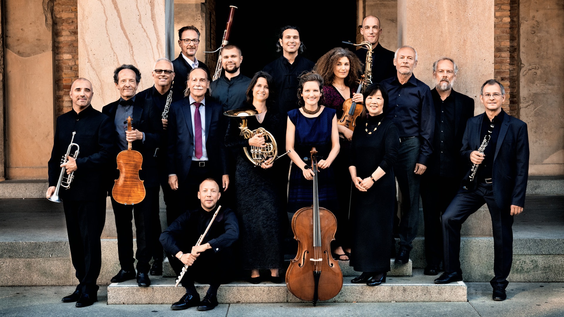 Ein Gruppenfoto des Ensembles unitedberlin © Mathias Bothor Foto: Mathias Bothor