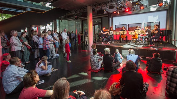 Eindrücke vom Backstage-Tag zum 70-jährigen Jubiläum des NDR Sinfonieorchesters © NDR Foto: Axel Herzig