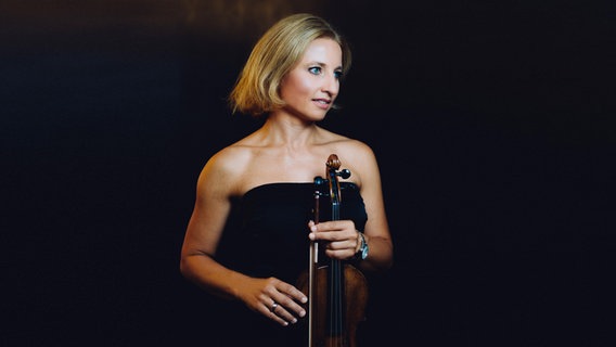 Barbara Gruszczynska, Violinistin des NDR Elbphilharmonie Orchesters © NDR, Jewgeni Roppel Foto: Jewgeni Roppel