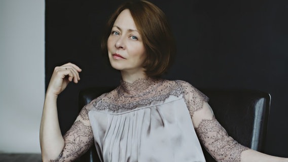 Die Pianistin Ludmila Berlinskaya im Porträt. © NDR | Ira Polyarnaya Foto: Ina Polyarnaya