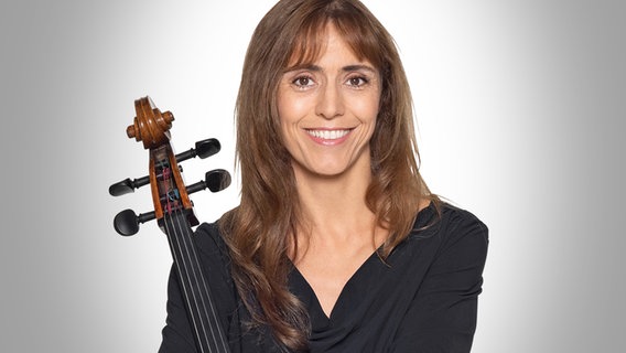 Bettina Barbara Bertsch, Cellistin des NDR Elbphilharmonie Orchesters © NDR, Julia Knop Foto: Julia Knop