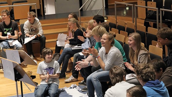 Schüler beim "Konzert statt Schule" am 22. September 2011 im Rolf-Liebermann-Studio © NDR Foto: Marcus Krueger