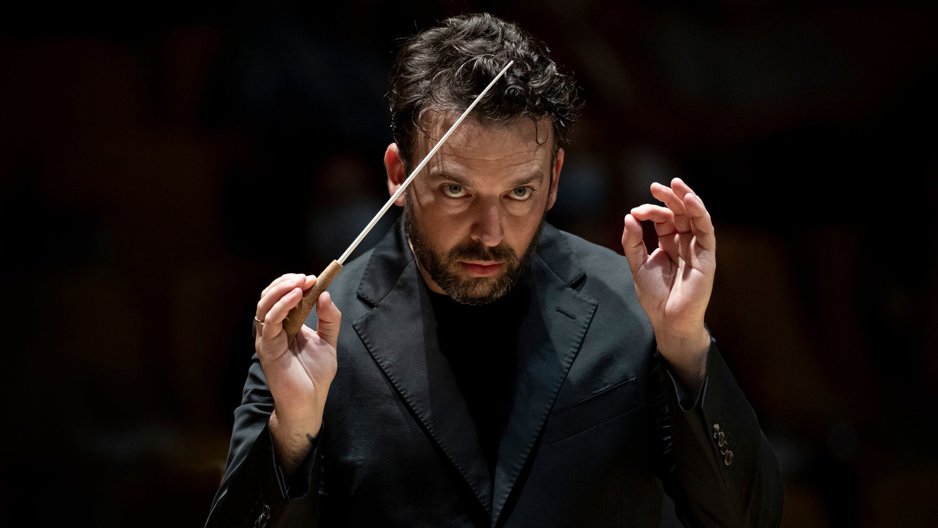 James Gaffigan dirigiert © Miguel Lorenzo Foto: Miguel Lorenzo