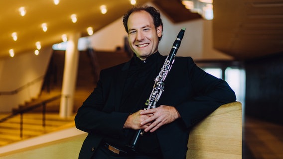Gaspare Buonomano, Solo-Klarinettist des NDR Elbphilharmonie Orchesters © NDR, Jewgeni Roppel Foto: Jewgeni Roppel