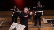 Screenshot: Violinen des NDR EO im Rolf-Liebermann-Studio © NDR Foto: Screenshot