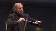Screenshot: Hengelbrock dirigiert Gustav Mahlers Sinfonie Nr. 9. © NDR 