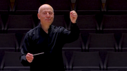 Paavo Järvi und das NDR Elbphilharmonie Orchester spielen Francis Poulenc "Sinfonietta". © NDR 
