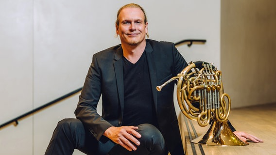 Jens Plücker, Solo-Hornist des NDR Elbphilharmonie Orchesters © NDR, Jewgeni Roppel Foto: Jewgeni Roppel