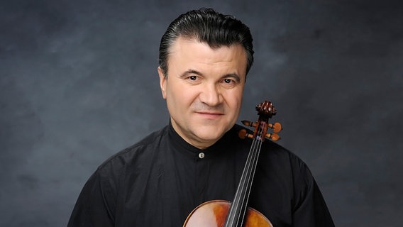 Porträt: Marius Nichiteanu, 1. Solo-Bratscher des NDR Sinfonieorchesters © NDR Foto: Gunter Glücklich
