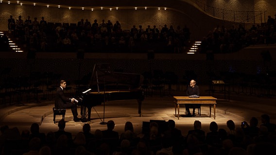 Eindrücke von der Opening Night des NDR Elbphilharmonie Orchesters © NDR Foto: Peter Hundert