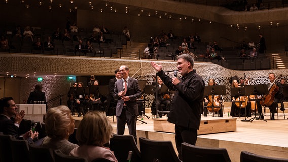 Szene aus der Opening Night 2020 des NDR Elbphilharmonie Orchesters. © NDR Foto: Peter Hundert