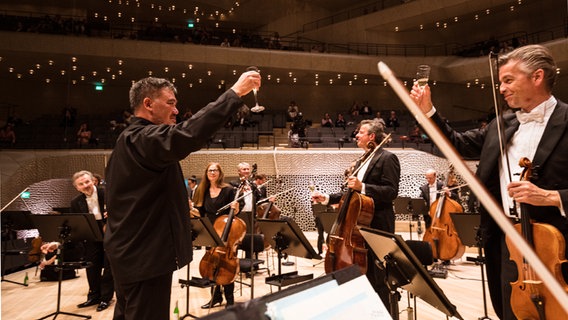 Szene aus der Opening Night 2020 des NDR Elbphilharmonie Orchesters. © NDR Foto: Peter Hundert