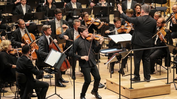 Das NDR Elbphilharmonie Orchester beim Saisoneröffnungskonzert mit Alan Gilbert und Joshua Bell. © NDR, Marcus Krüger Foto: Marcus Krüger