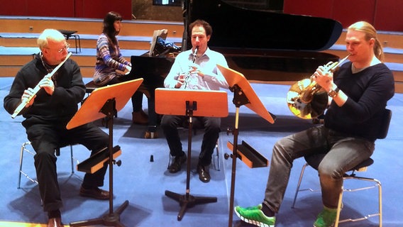 Vier Orchestermusiker bei der Kammermusikprobe im Rolf-Liebermann-Studio © NDR Sinfonieorchester 