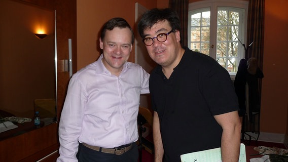 Frank Peter Zimmermann und Alan Gilbert im Dirgentenzimmer der Laeiszhalle © NDR Sinfonieorchester 