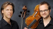 Bildcollage: Jan Larsen, 1. Solo-Bratscher, und Christopher Franzius, 1. Solo-Cellist des NDR Sinfonieorchesters. © NDR Foto: Gunter Glücklich