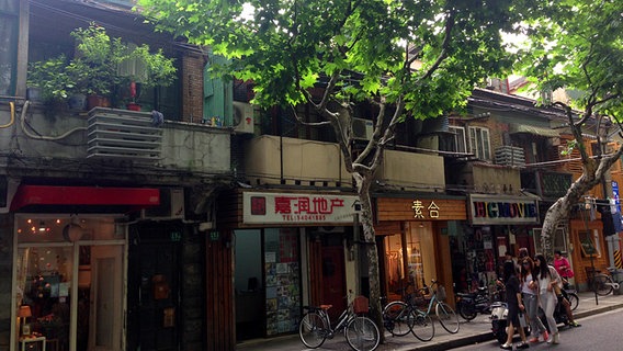 Straßenzug im französischen Viertel in Shanghai  