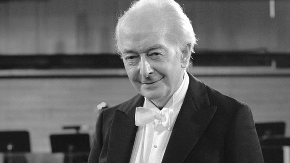 Maestro Günter Wand im Jahr 1981.  Foto: Drischel/NDR