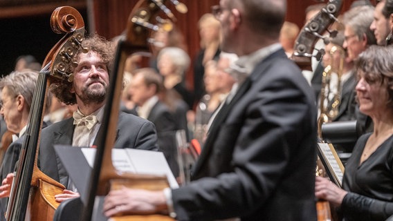 Brahms-Festival: Das Eröffnungskonzert der NDR Radiophilharmonie am 11. März 2023 © NDR Foto: Micha Neugebauer