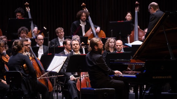 Brahms-Festival: Der Konzertabend mit Denis Kozhukhin am 14. März 2023 © NDR Foto: Helge Krückeberg