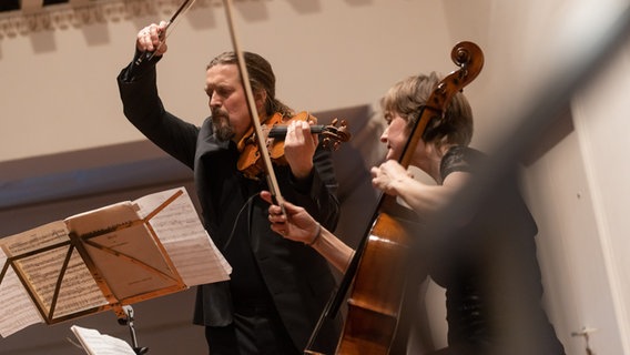 Brahms-Festival: Die NDR Radiophilharmonie im Kuppelsaal in Hannover am 16. März 2023 © NDR Foto: Helge Krückeberg