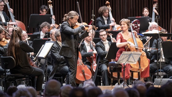 Brahms-Festival: Das Konzert der NDR Radiophilharmonie mit den Geschwistern Tetzlaff am 17. März 2023 © NDR Foto: Micha Neugebauer