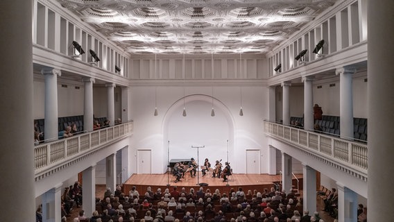 Brahms-Festival: Das Konzert der NDR Radiophilharmonie mit den Geschwistern Tetzlaff am 17. März 2023 © NDR Foto: Micha Neugebauer
