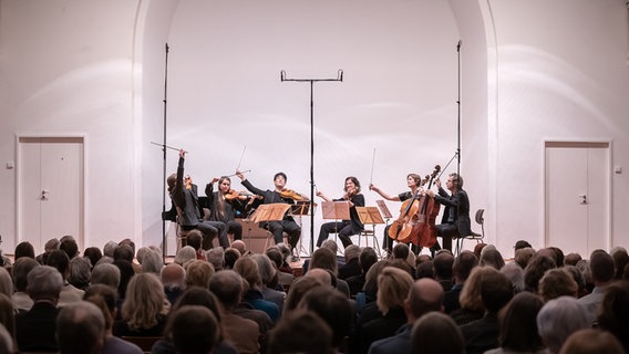 Brahms-Festival: Das Konzert der NDR Radiophilharmonie mit den Geschwistern Tetzlaff am 17. März 2023 © NDR Foto: Micha Neugebauer