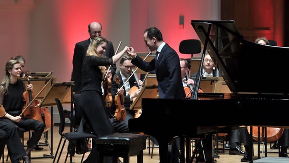 Die NDR Radiophilharmonie in der Londoner Cadogan Hall © Carsten P. Schulze & Yvette Weber Foto: Carsten P. Schulze & Yvette Weber