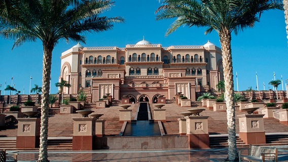 Emirates Palace Hotel, Abu Dhabi, VAE, Außenansicht © picture alliance / Arco Images GmbH Foto: J. Hildebrandt