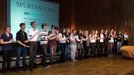 Schüler/-innen der Klasse 10c des Ratsgmynasiums Peine konzipierten den Metropolis-Konzertabend.  