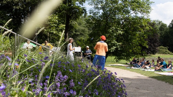Zwergen-Picknick im Park, ein Angebot von Discover Music! der NDR Radiophilharmonie © NDR Foto: Helge Krückeberg