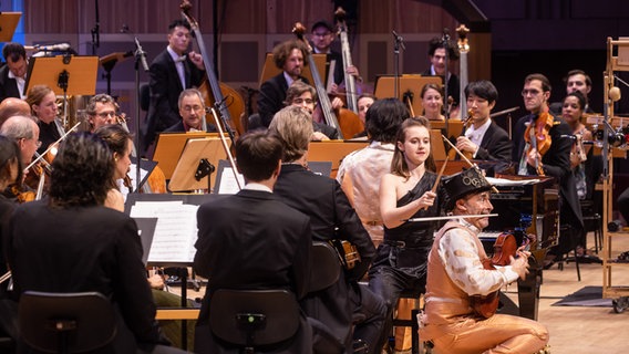 Igusdesman und Joo bei einer Show in Hannover im Großen Sendesaal des NDR © NDR Foto: Helge Krückeberg