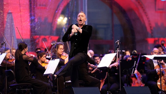 Der Tenor Stephen Costello © Stadt Hannover Foto: Florian Arp