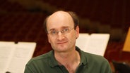 Der Chefdirigent der NDR Radiophilharmonie Andrew Manze. © NDR 