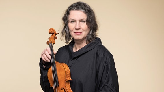 Viola Mönkemeyer, Violine © Jörg Kyas Foto: Jörg Kyas