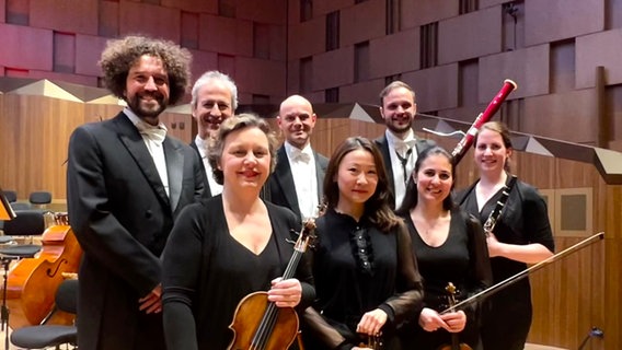 Ensemble Oktoplus 2023: Yuliia Van (Violine), Kristina Altunian (Violine), Taia Lysy (Viola), Stefan Neuhäuser (Viola), Jan Hendrik Rübel (Violoncello), Fabrizio Scilla (Violoncello), Georg Elsas (Kontrabass), Susanne Geuer (Klarinette), Ivo Dudler (Horn), Anton Engelbach (Fagott) © NDR Foto: privat