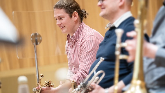 Max Sutter, Trompeter der NDR Radiophilharmonie © NDR Foto: Micha Neugebauer