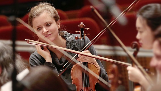 Sophie Pantzier, Violine © NDR / Micha Neugebauer Foto: Micha Neugebauer