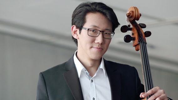 Stanislas Kim, Violoncello © NDR Foto: Micha Neugebauer