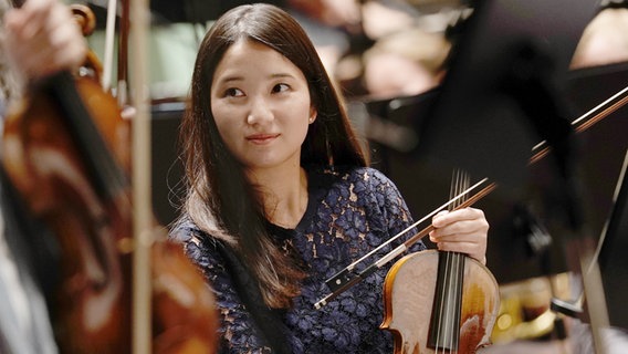 Airi Suzuki, Violine © Micha Neugebauer Foto: Micha Neugebauer