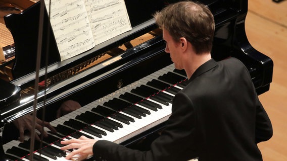 Der Pianist Alexandre Tharaud © Axel Nickolaus Foto: Axel Nickolaus