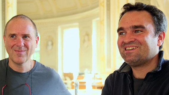 Screenshot: Alexander Lonquich und Jörg Widmann im Brahms-Foyer der Laeiszhalle © NDR 