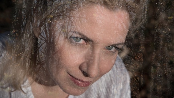 Pianistin Tamara Stefanovich im Porträt © Olja Radmanovic Foto: Olja Radmanovic