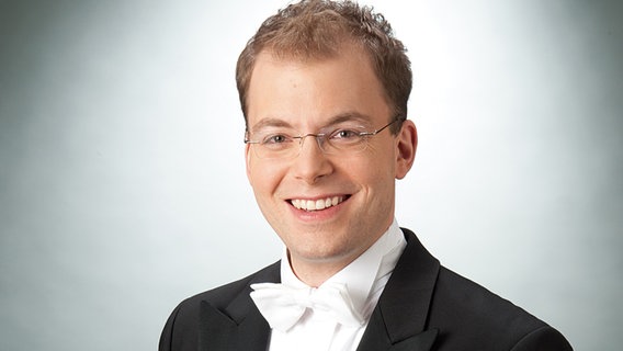 Dirigent Philipp Ahmann © NDR Foto: Klaus Westermann