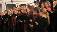Konzertszene: Damen des NDR Chors singen © NDR Foto: Screenshot