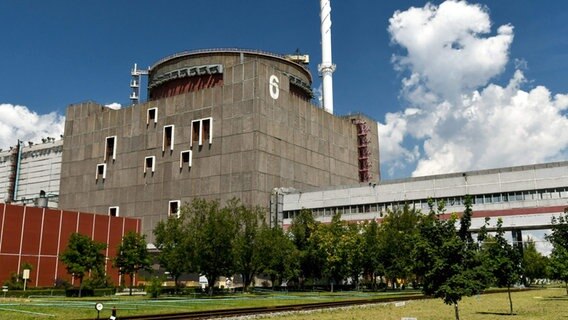 Einer von sechs Reaktorblöcken im AKW Saporischschja. © picture alliance / Photoshot | - Foto: picture alliance / Photoshot | -
