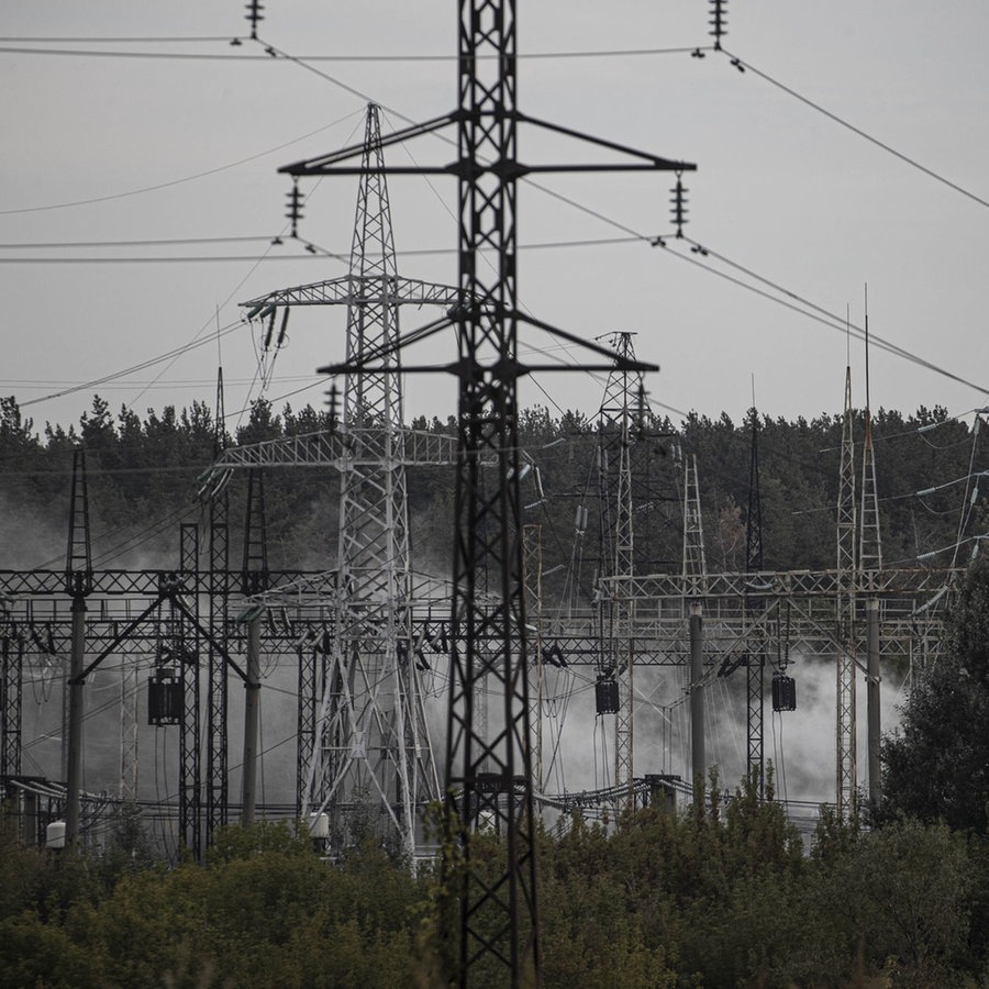 Strommasten in der Ukraine. © AA Foto: Metin Aktas