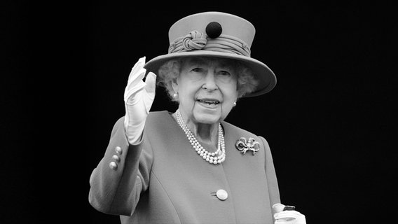 Queen Elizabeth II © dpa-Bildfunk Foto: Frank Augustein/PA Wire/dpa