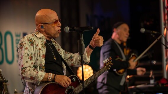 Sänger Toni Krahl beim Funkhauskonzert in Schwerin © Uwe Pillat 